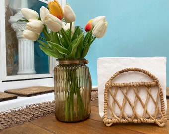 Water Hyacinth Standing Napkin Holder, Woven Hand Towel Storage Tray, Cocktail Napkin Holder, Wicker Guest Towels Caddy for Kitchen, Table