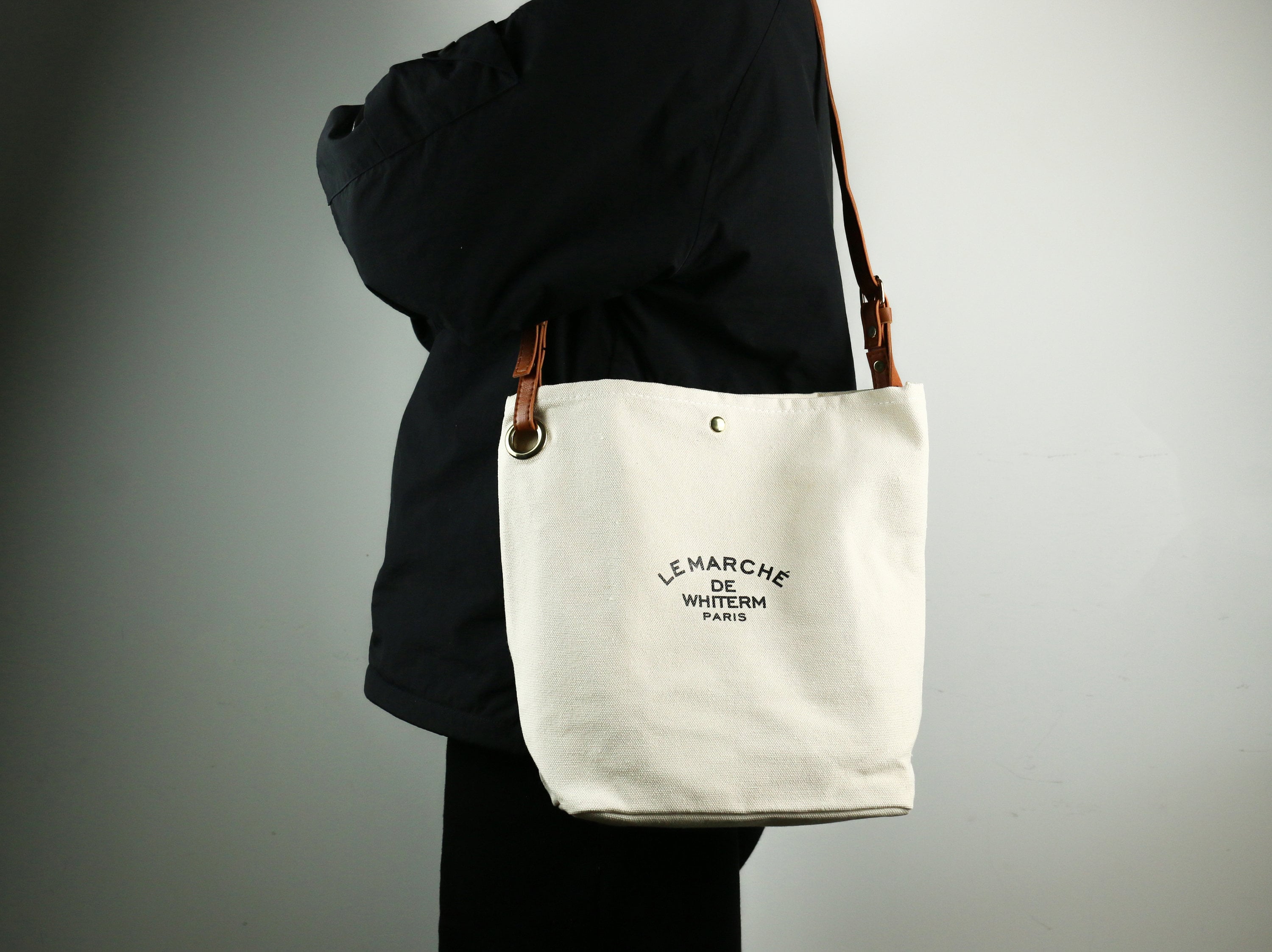 A Canvas Tote Bag to Elevate Any Outfit - The Vanilla Plum