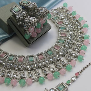 Isha Mint & Pink Collana con orecchini e set Tikka immagine 2