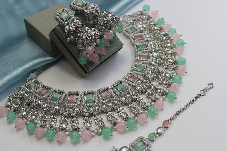 Isha Mint & Pink Collana con orecchini e set Tikka immagine 2