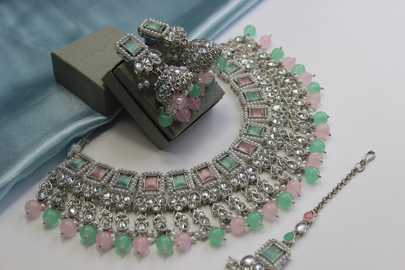 Isha Mint & Pink Collana con orecchini e set Tikka immagine 1