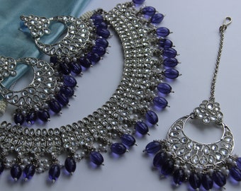 Mahvish Indigo - Conjunto de aretes y collar bañados en plata Tikka