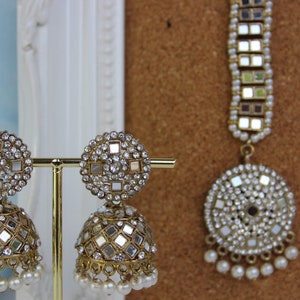 Ekta Mirror - Lightweight Jhumki and Tikka Set