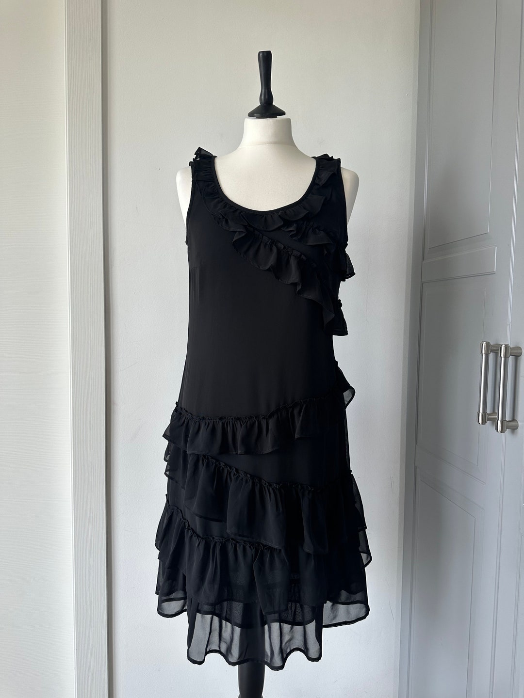 80's/90's Black and White Print Ruffle Hem Dress main image 0