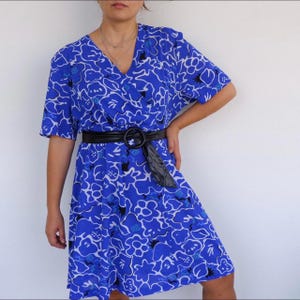 Vintage 80s Blue Floral Dress | Pleated V Neck Midi Dress with Short Sleeves | Made in Italy | Size L