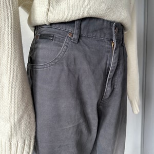 Vintage Y2K Wrangler Gray Medium Waist Pants, Size W33, Unisex, Straight Leg Jeans with Regular Fit, Minimalist Cotton Trousers