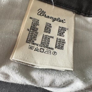 Vintage Y2K Wrangler Gray Medium Waist Pants, Size W33, Unisex, Straight Leg Jeans with Regular Fit, Minimalist Cotton Trousers