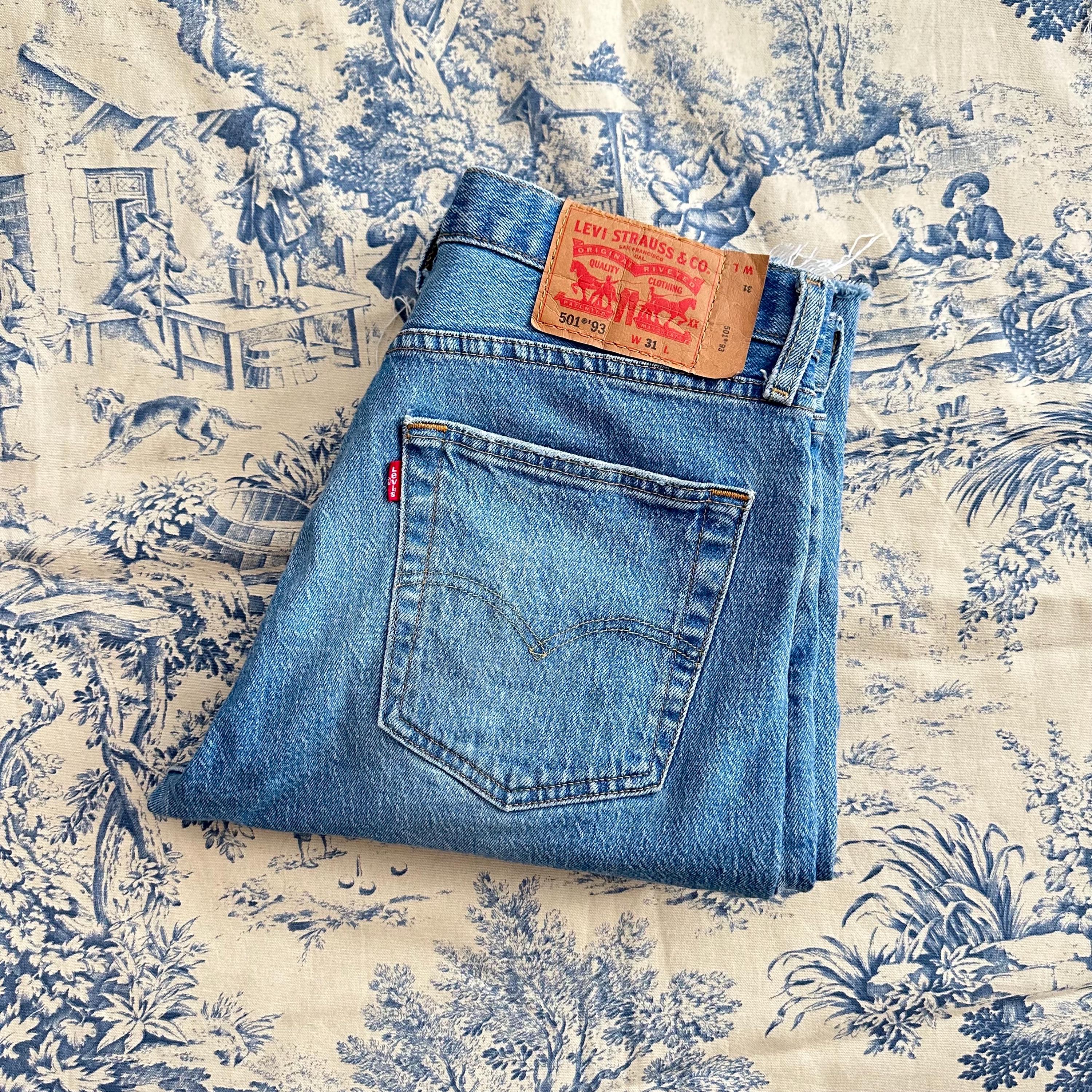Vintage Levi's 501 '93 Light Wash Straight Leg Jeans W31, 90s