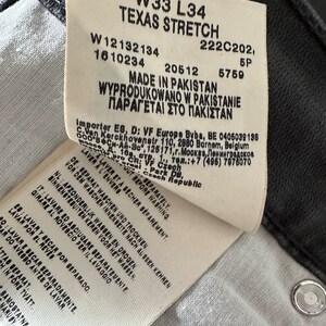 Vintage Y2K Wrangler Gray Medium Waist Pants, Size W33, Unisex, Straight Leg Jeans with Regular Fit, Minimalist Cotton Trousers