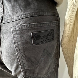 Vintage Y2K Wrangler Gray Medium Waist Pants, Size W33, Unisex, Straight Leg Jeans with Regular Fit, Minimalist Cotton Trousers