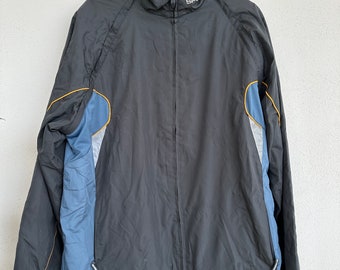 Lightweight Windbreaker Jacket with Removable Sleeves, Gray Sports Jacket with Blue Details, XL Size, Zip Closure, Adjustable Cuffs