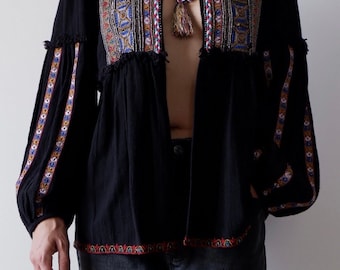 Veste noire brodée style indien