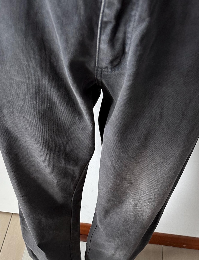 Vintage Y2K Wrangler Gray Medium Waist Pants, Size W33, Unisex, Straight Leg Jeans with Regular Fit, Minimalist Cotton Trousers