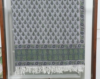 Bedroom Throw Blanket—Floral Zig-Zag Hand-Woven Woolen Fabric for Home Decor & Upholstery