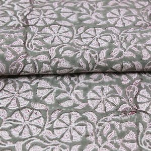 RUDRAKSHA || Block Print Leinenstoff Meterware, florales Leinen, Stoff aus Indien, Leinen Kissenbezug Stoff