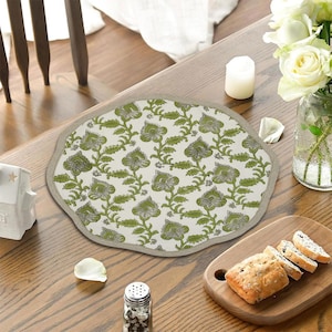 Bohemian Wavy Placemat, Fabric Placemats, Handblocked Floral Placemats,  Scalloped Trim Round Placemat, French Country Placemats - Madhubala