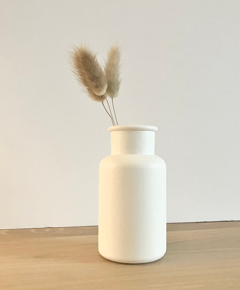 Bottle neck hand painted vase matte vase ceramic effect minimalist modern decorative vase boho Scandinavian decor home decor Beige