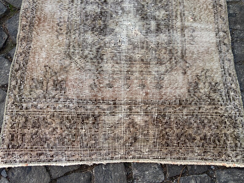 2.9x12.6 Ft Rug Turkish rug Vintage Rug Persiani Rug Runner rug - Aged antique Hallway Rug - Neutral Turkish rug Old Wool Rug Knotted rug image 10