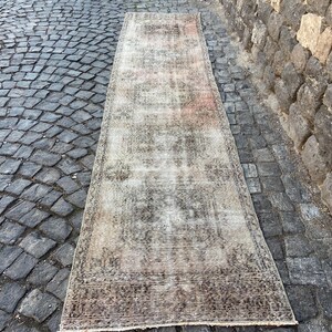 2.9x12.6 Ft Rug Turkish rug Vintage Rug Persiani Rug Runner rug - Aged antique Hallway Rug - Neutral Turkish rug Old Wool Rug Knotted rug image 9