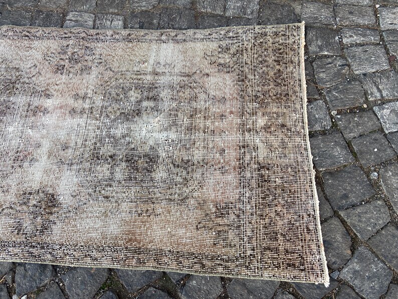 2.9x12.6 Ft Rug Turkish rug Vintage Rug Persiani Rug Runner rug - Aged antique Hallway Rug - Neutral Turkish rug Old Wool Rug Knotted rug image 8
