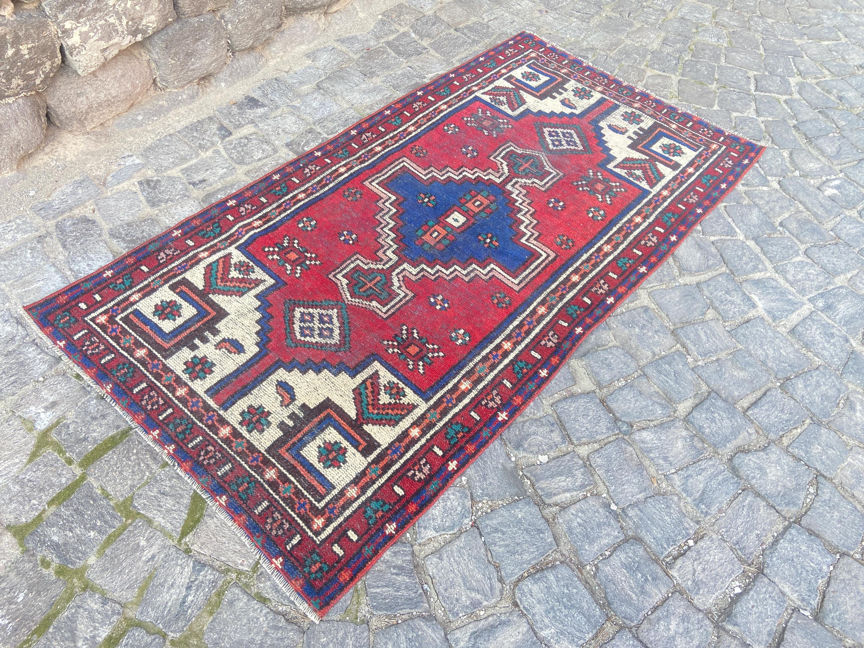 ヴィンテージ ペルシャ ランナーラグ：手作りのオリエンタル装飾（3.2