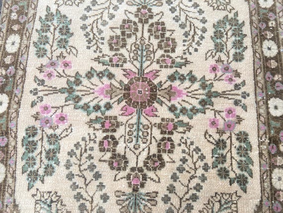Antique Vintage Persian Rug, 2.6x4.5 Feet Rug, Small Pink Persian Rug, Aesthetic Rug, Hand Made Area rug, Oushak rug, Turkish Rug,