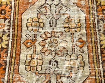 Small Vintage Turkish Rug – Handwoven Wool Small Rug, 2.3x3.7 Ft rug, Antique rug Anatolian kilim rug Decorative rug