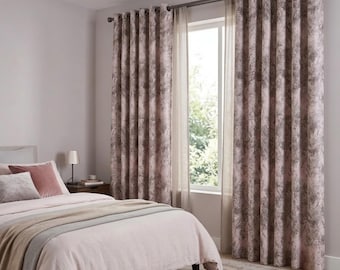 Tende effetto marmo rosa cipria: tende oscuranti jacquard per un arredamento benessere