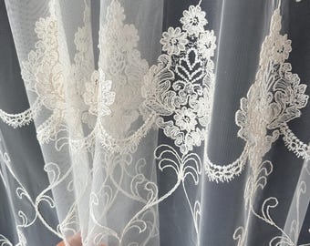 Sfarzose tende trasparenti ricamate in damasco con motivi floreali arabi / Eleganti tende in tulle e pizzo su misura