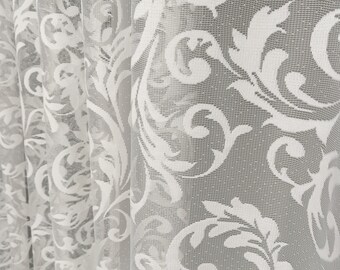 Tende in pizzo color bianco sporco: veli in voile vintage, drappeggi per finestre in damasco con volute trasparenti