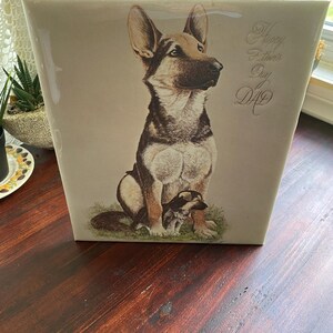 Cartão gigante de novidade para o Dia dos Pais, filhote de cachorro pastor alemão