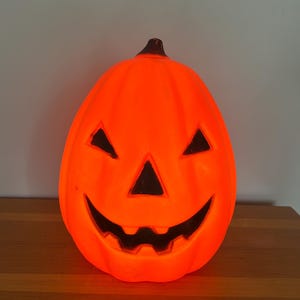 Vintage Halloween small table top pumpkin blow mold light up decor jack O lantern plastic 13” TPI 1991