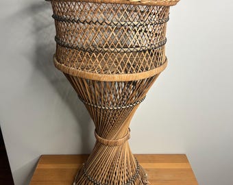 Vintage peacock wicker planter boho large rattan plant stand - vintage condition
