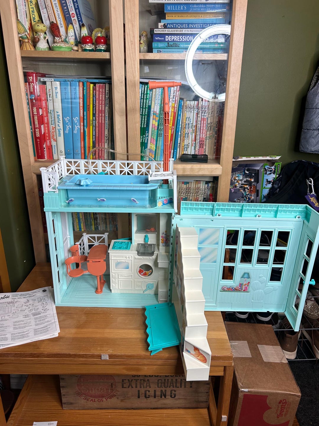 1999 90s Vintage Barbie Beach Bungalow House Doll Playhouse