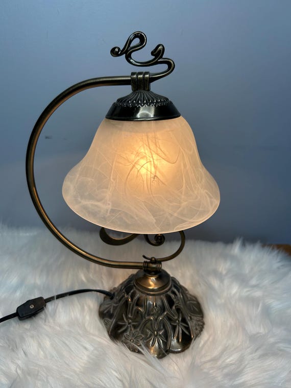 Art Nouveau Style Frosted Lily Pad Table Lamp Light Frosted Glass
