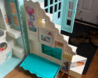 1999 90s Vintage Barbie Beach Bungalow House Doll Playhouse