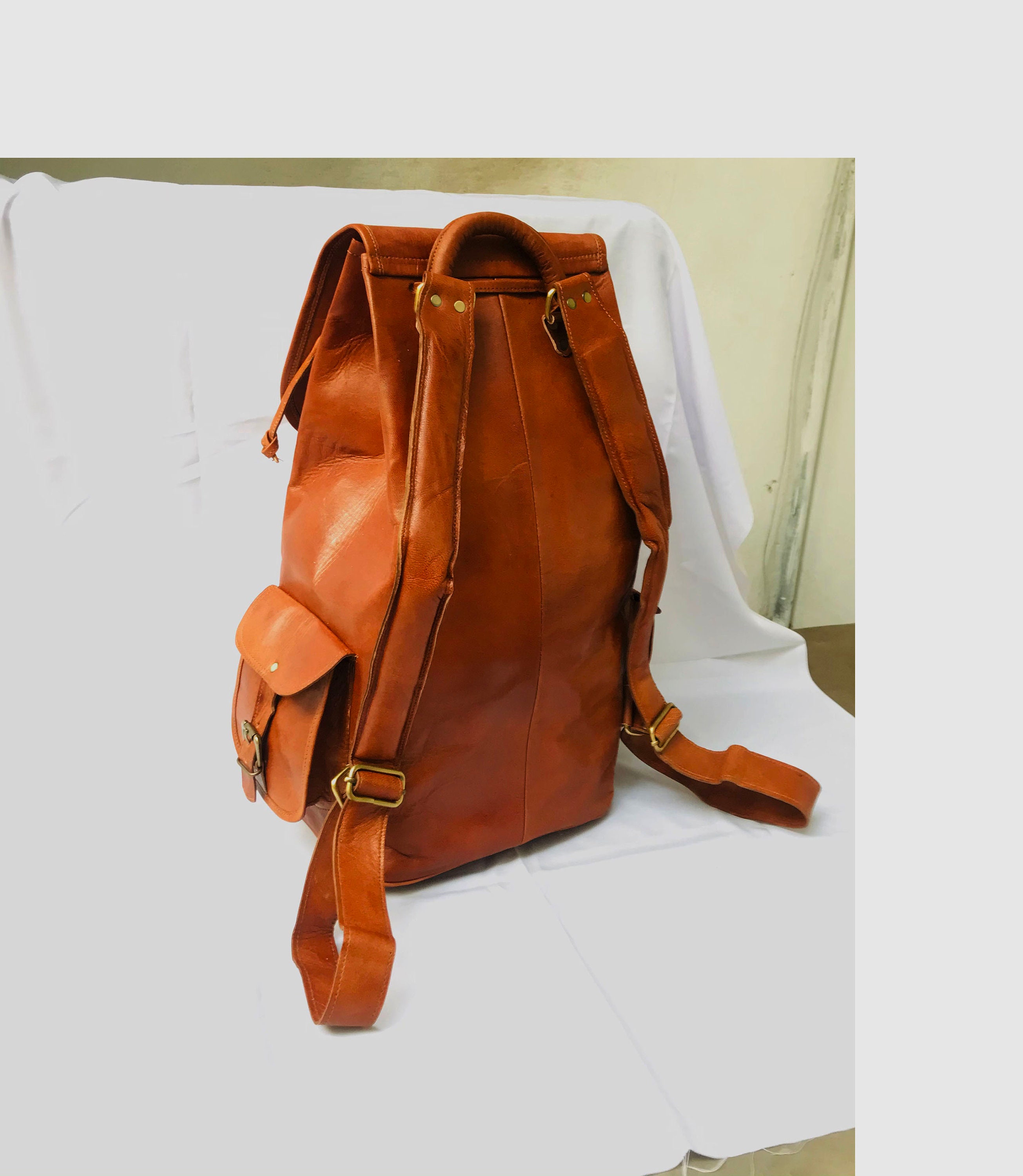 パーソナライズされたハンドメイドレザーバックパックヴィンテージ