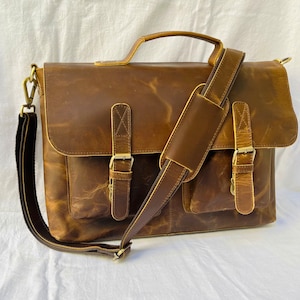 Handmade Leather buffalo Messenger Bag Vintage Shoulder Bag Office Briefcase Leather Crossbody Body Bag for Men And Women Valentine Gift