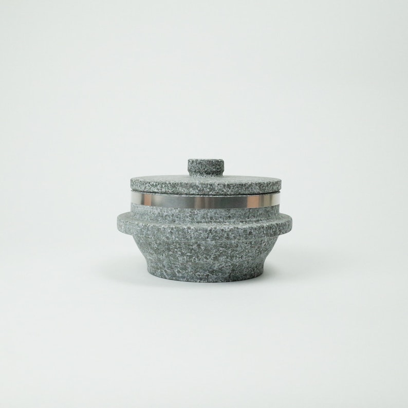 Stone pot Dolsot돌솥 image 1