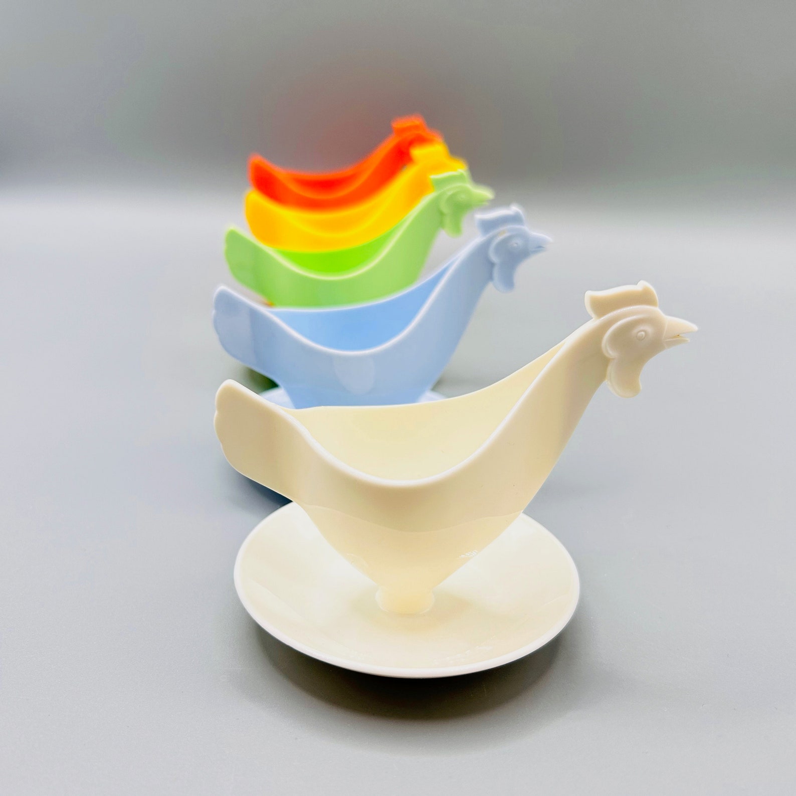 5 Iconic Vintage Chicken Egg Cups | Quirky EAST German Design | Sonja Plastics