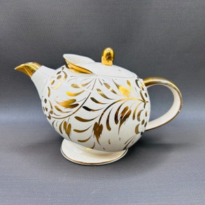 Vintage Ellgreave Art Deco Teapot | Burslem Pottery | Gold Brushwork | Spaceage