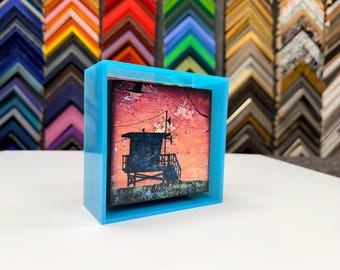 Custom Acrylic Floater Frame Fluorescent Colored Box Frame for Canvas Modern Lucite Art Display