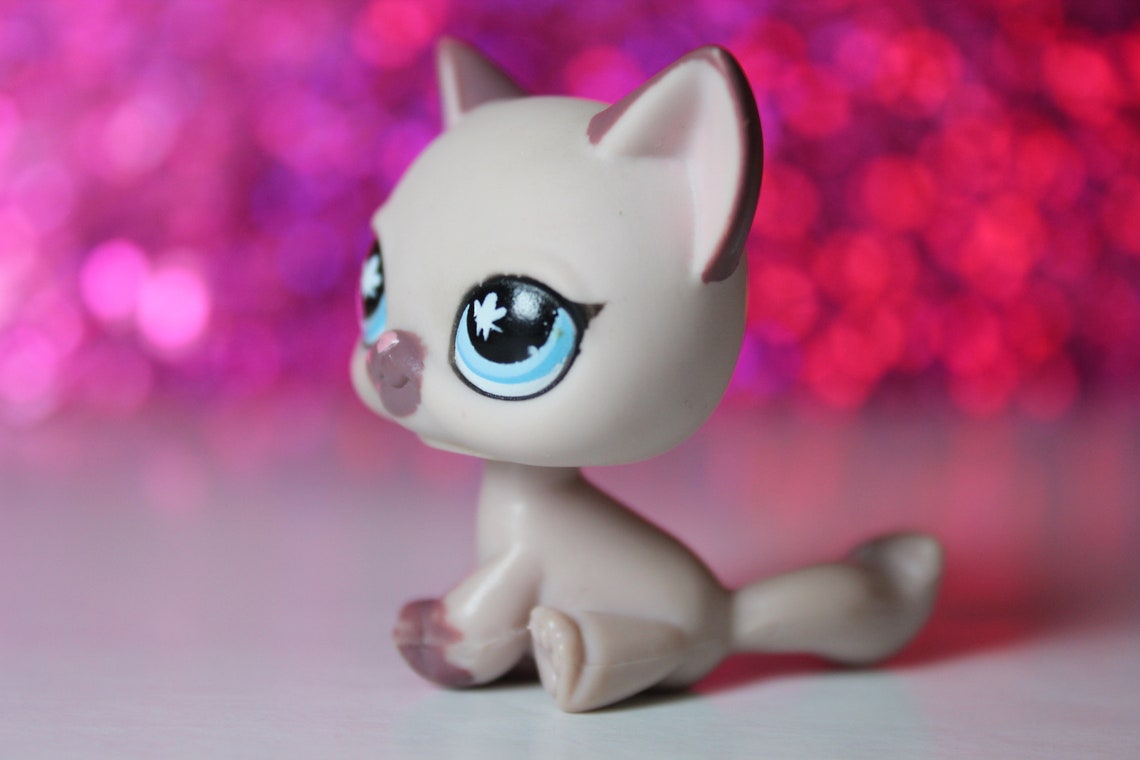 LPS 664 Grey Sitting Cat Etsy