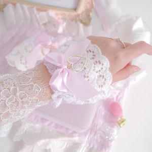 Set of 2 Lolita Wrist Cuffs Gloves Lace Sleeves , White Lace Baby Pink Bow Gold Heart Wrist bracelet