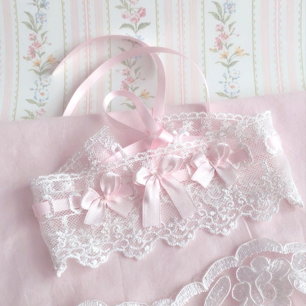 White lace choker necklace collar, baby pink satin tie pink bow , romantic rococo style jewelry Cute