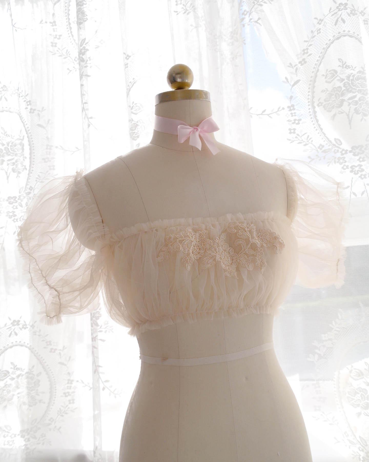 Race up off shoulder tulle puff tops
