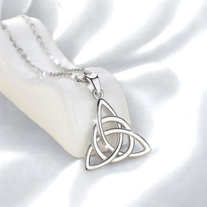 Real Silver Triquetra Trinity Knot Pendant - Celtic knot Necklace - Irish Celtic Jewelry - Necklaces & Pendants for Women - Gift for Her
