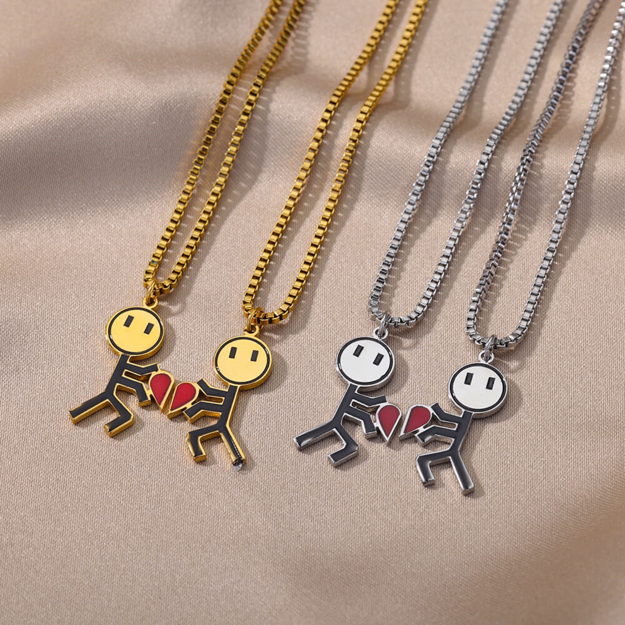 Hello Kitty Angel & Devil Best Friend Necklace Set