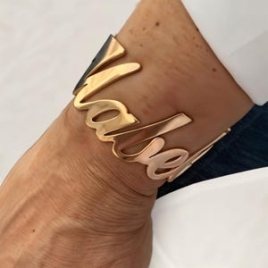 Pulseira com nome personalizado - Pulseira com punho de ouro e prata - Pulseiras personalizadas para mulheres - Pulseira personalizada - Presente para ela