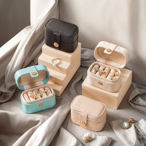Mini grazioso portagioie portatile - creativo portagioie in PU - piccolo contenitore per anelli - porta orecchini - regalo per damigella d'onore - regalo di nozze